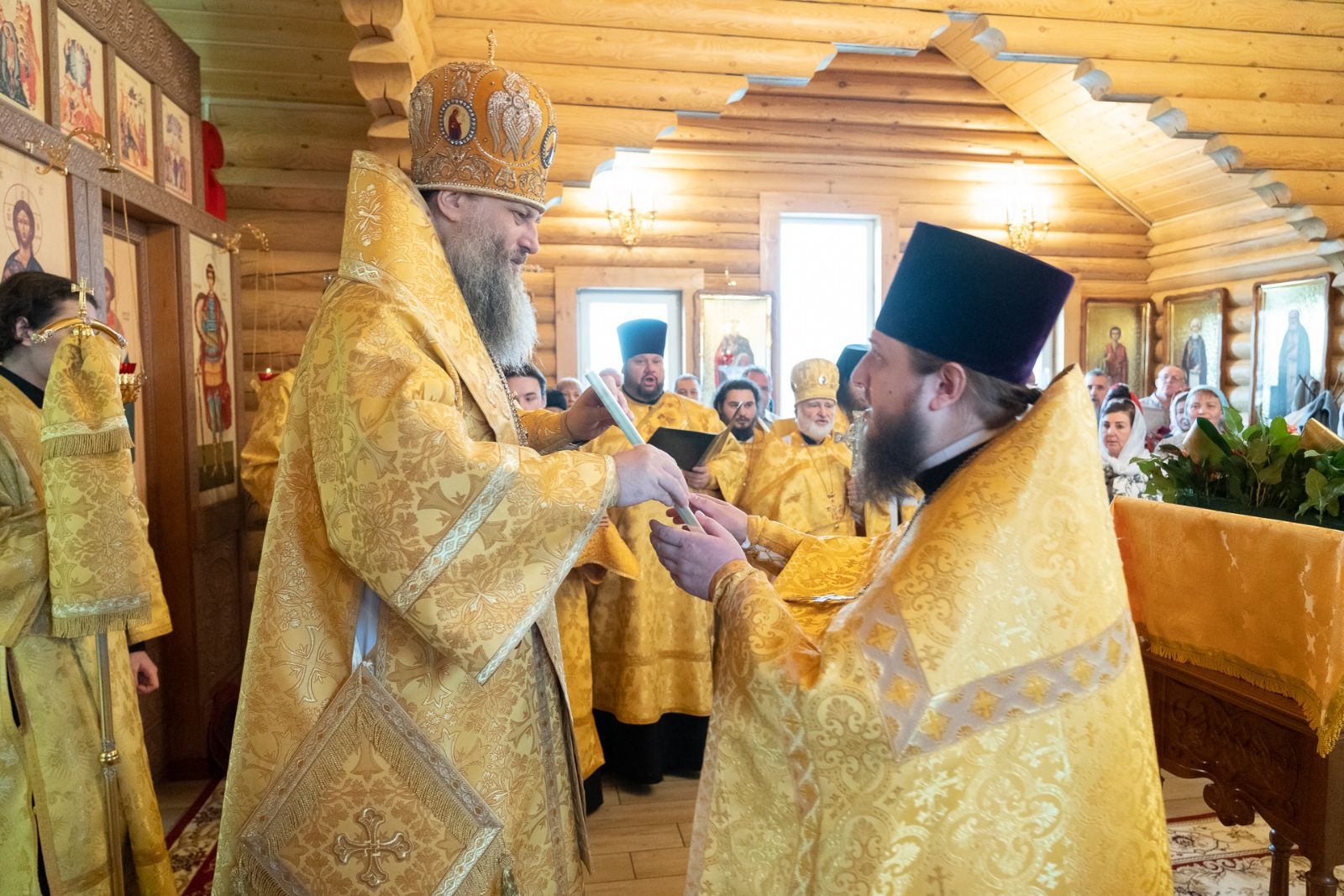 Настоятель прихода награждён Архиерейской грамотой