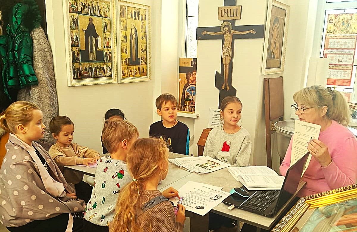 Продолжаются занятия Воскресной приходской группы
