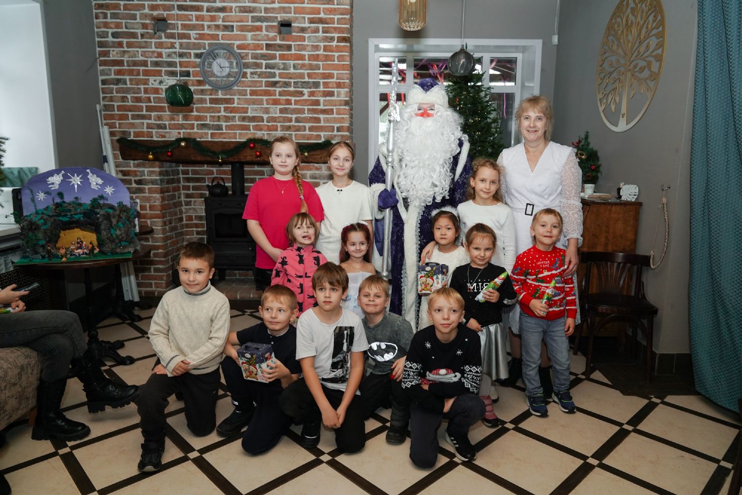 Детский Рождественский праздник в Воскресной группе