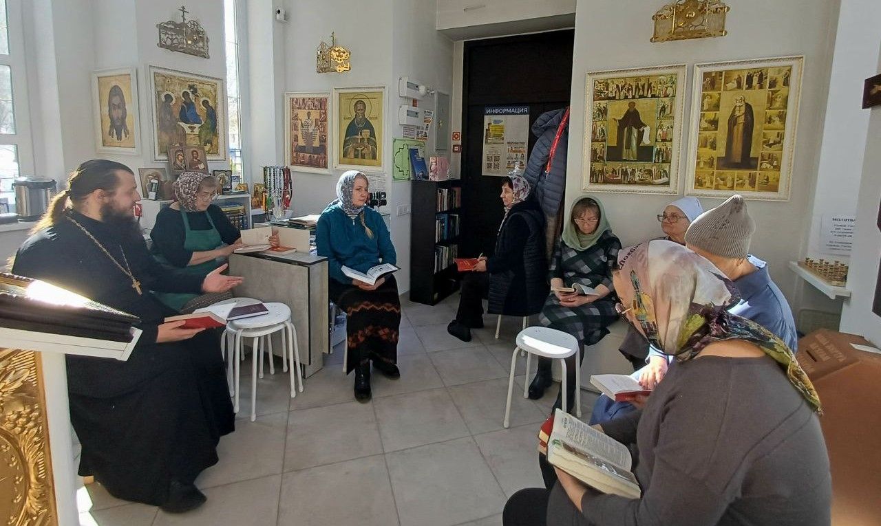 Приходская Евангельская группа начала свои занятия