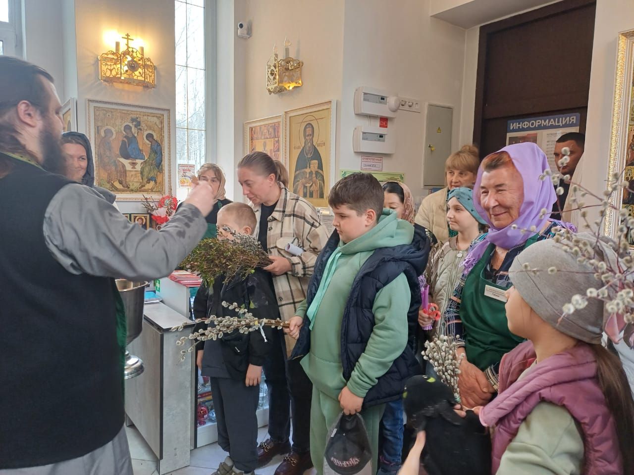 Вход Господь в Иерусалим встретили на Приходе