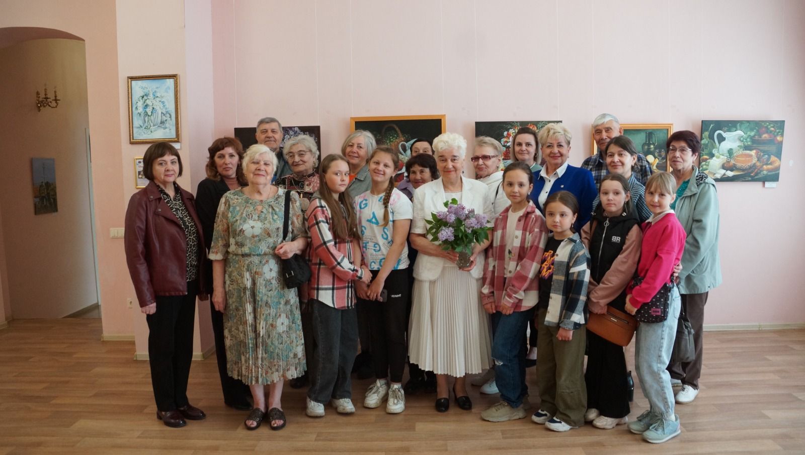 Выставка работ прихожанки храма-часовни открылась в Колыванском краеведческом музее